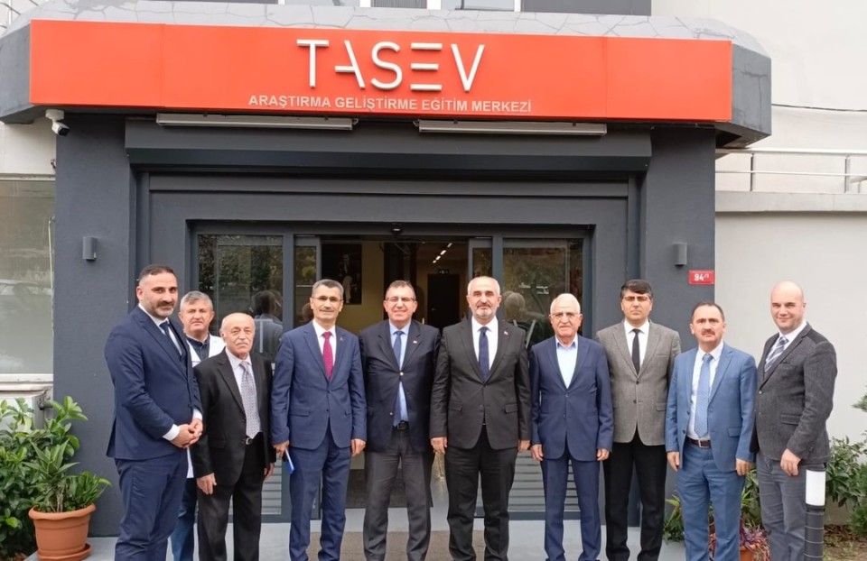 MİLLİ EĞİTİM BAKANLIĞI YETKİLİLERİ TASEV'İ ZİYARET ETTİ